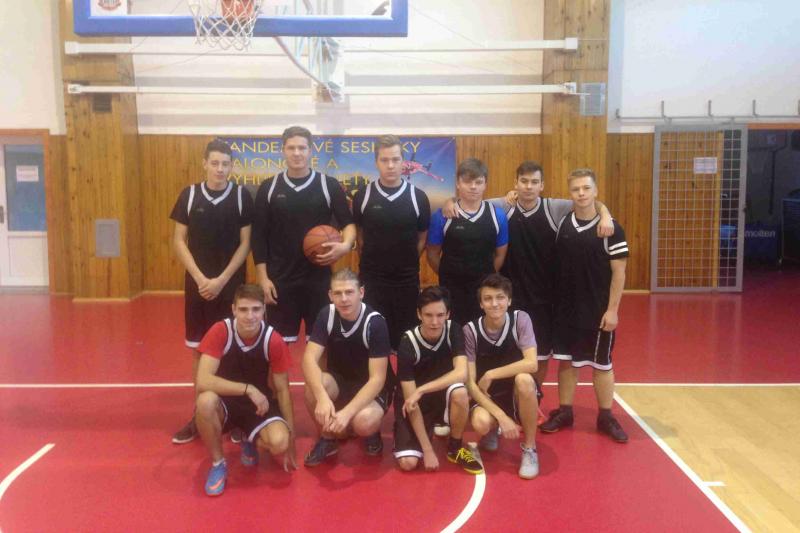 okno uzav�ete kliknut�m !
